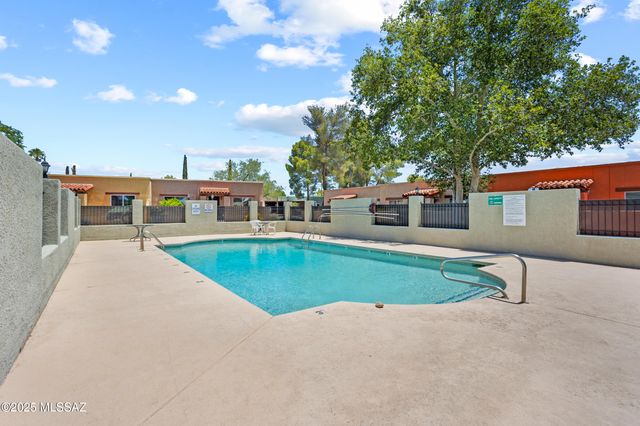 8341 E Via Arboleda, Tucson, AZ 85710
