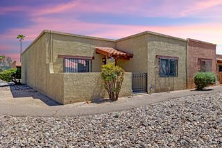 8341 E Via Arboleda, Tucson, AZ 85710