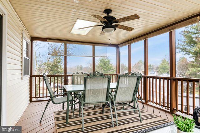 2806 LOGWAY RD, Vienna, VA 22181