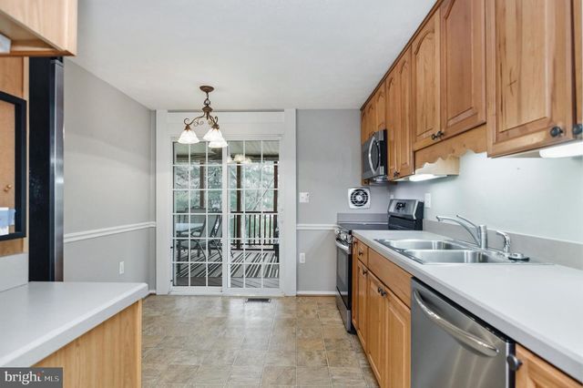 2806 LOGWAY RD, Vienna, VA 22181