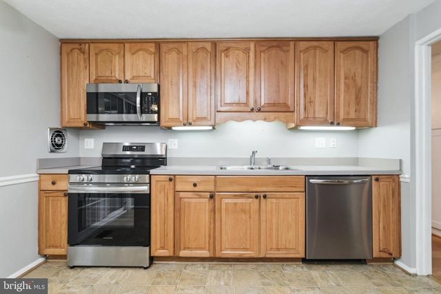 2806 LOGWAY RD, Vienna, VA 22181