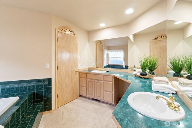 4829 66th Avenue NE, Marysville, WA 98270