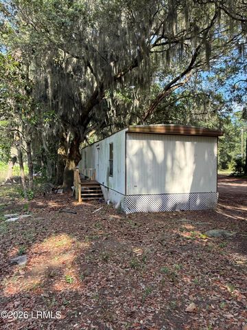 25 Hidden Oaks Road, St. Helena Island, SC 29920