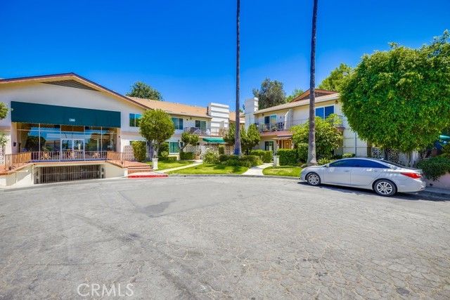 1354 Shadow Lane 102, Fullerton, CA 92831