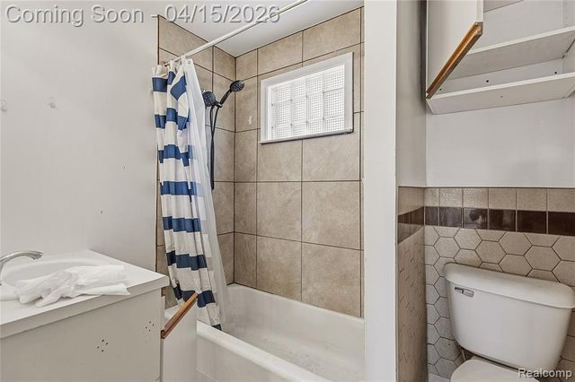 11429 E 8 Mile Road, Warren, MI 48089