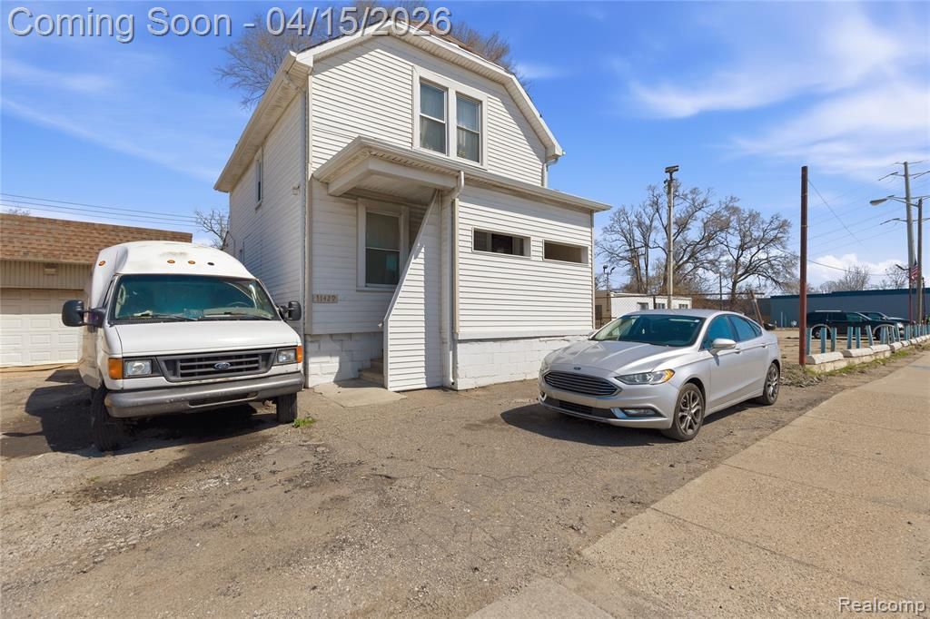 11429 E 8 Mile Road, Warren, MI 48089