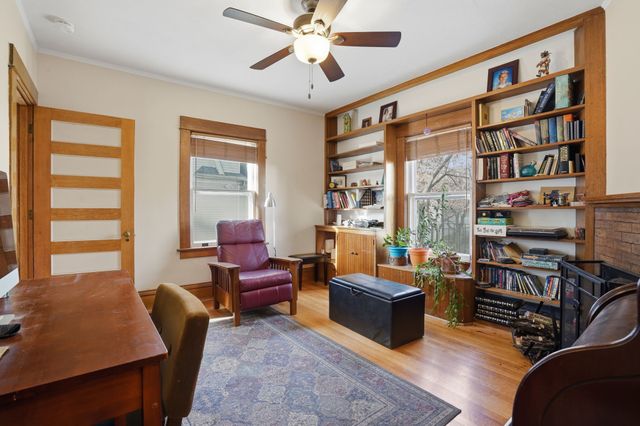 1128 44th Street, Des Moines, IA 50311