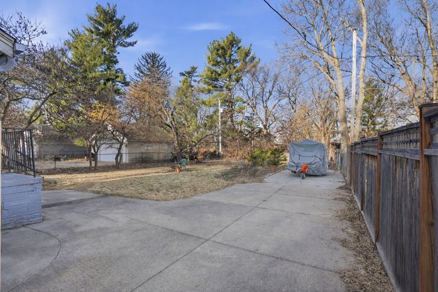 1128 44th Street, Des Moines, IA 50311