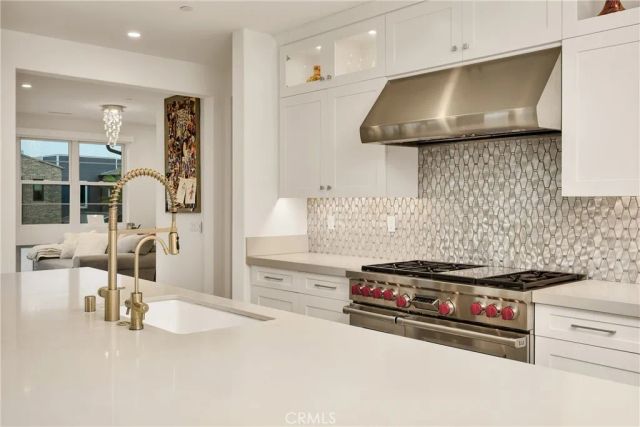 10 Ocean Place, Seal Beach, CA 90740