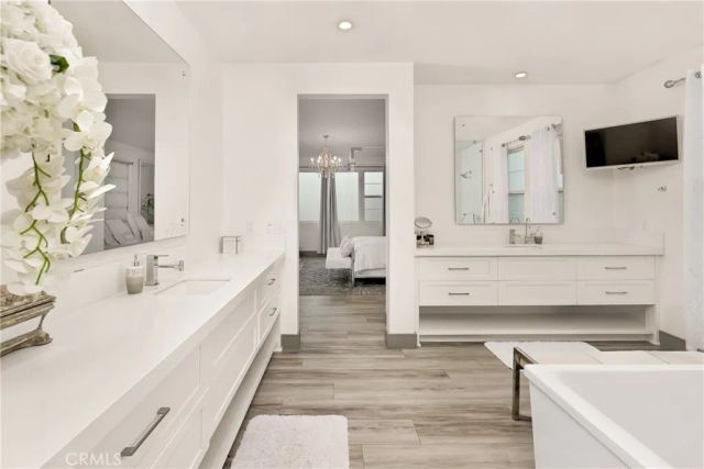 10 Ocean Place, Seal Beach, CA 90740