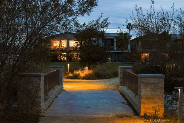 10 Ocean Place, Seal Beach, CA 90740