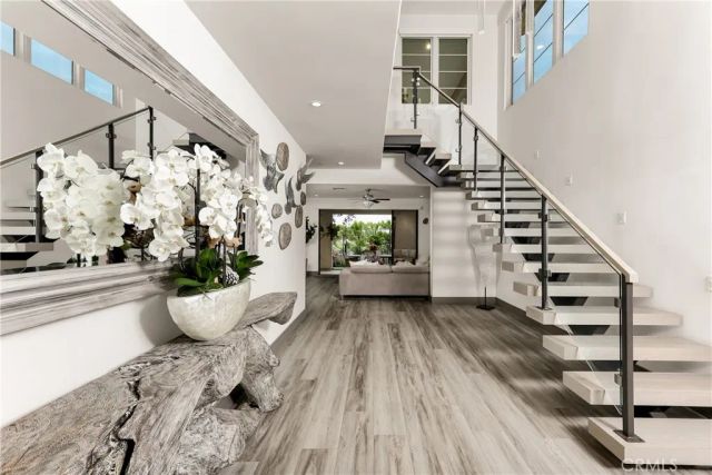 10 Ocean Place, Seal Beach, CA 90740