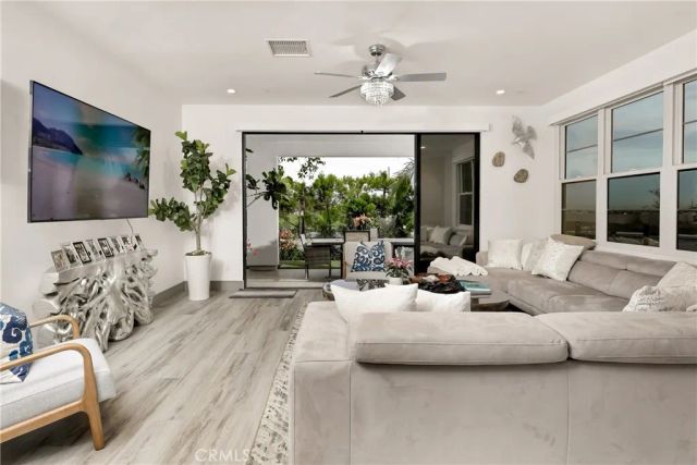 10 Ocean Place, Seal Beach, CA 90740