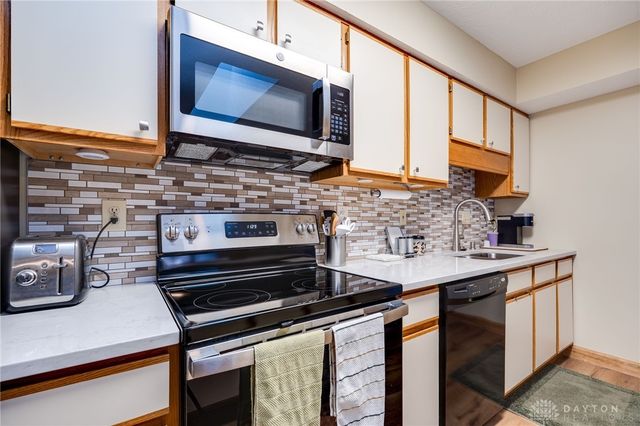 6724 Willow Creek Drive, Dayton, OH 45424