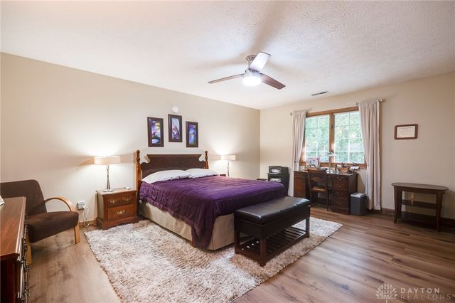 6724 Willow Creek Drive, Dayton, OH 45424