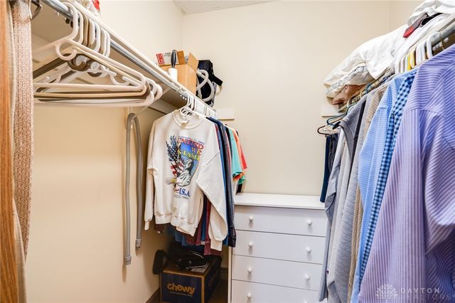 6724 Willow Creek Drive, Dayton, OH 45424