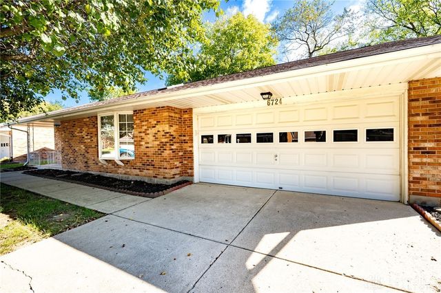 6724 Willow Creek Drive, Dayton, OH 45424