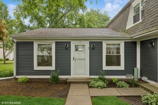 350 Meadow Court, Vernon Hills, IL 60061