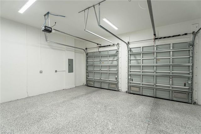 5816 Shell Cove DR, Cape Coral, FL 33914