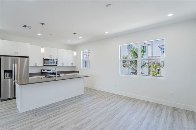 5816 Shell Cove DR, Cape Coral, FL 33914