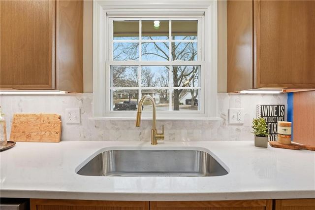 12614 Ensley Lane, Leawood, KS 66209