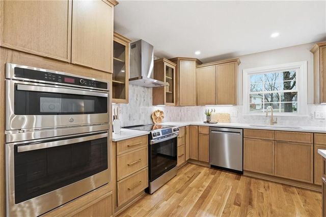 12614 Ensley Lane, Leawood, KS 66209