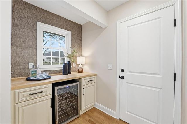 12614 Ensley Lane, Leawood, KS 66209