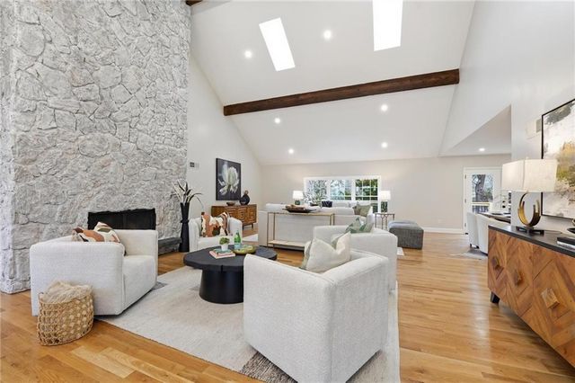 12614 Ensley Lane, Leawood, KS 66209