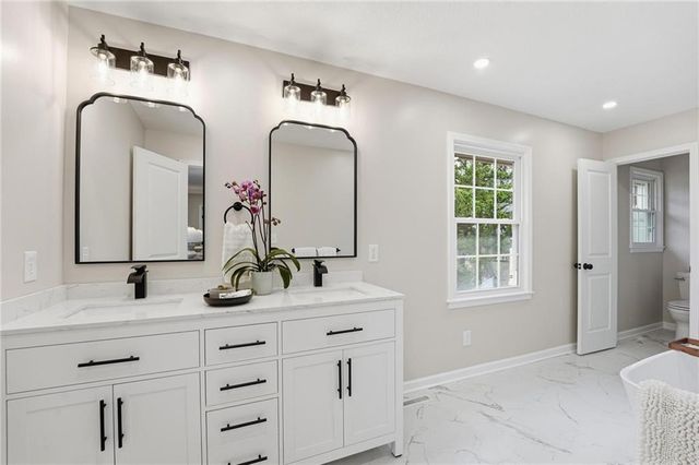 12614 Ensley Lane, Leawood, KS 66209