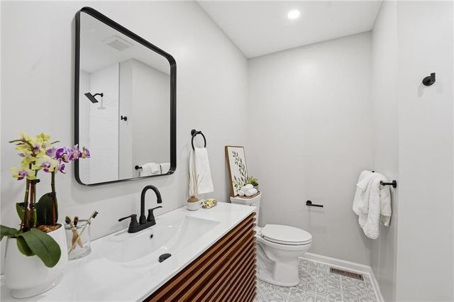 12614 Ensley Lane, Leawood, KS 66209