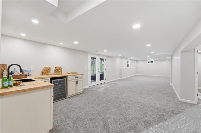 12614 Ensley Lane, Leawood, KS 66209