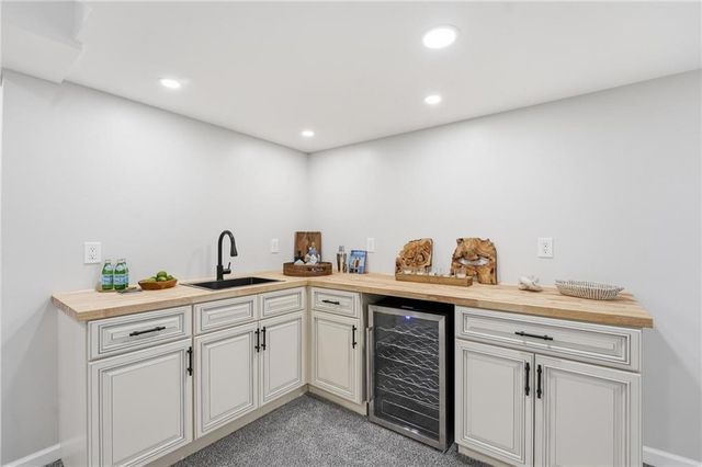 12614 Ensley Lane, Leawood, KS 66209