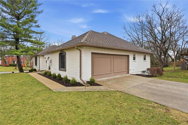 12614 Ensley Lane, Leawood, KS 66209