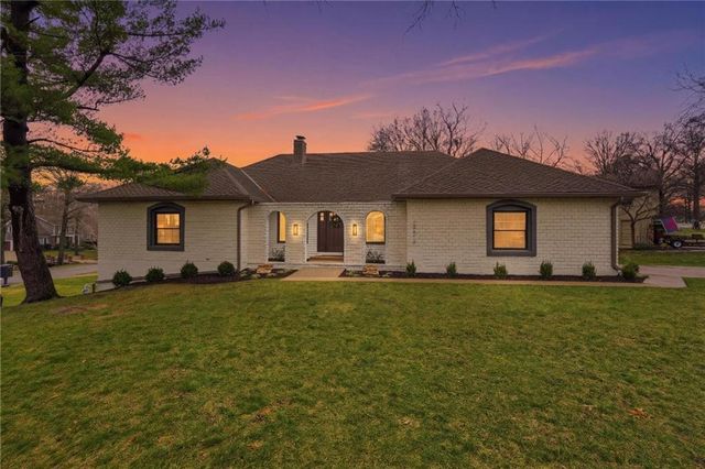 12614 Ensley Lane, Leawood, KS 66209