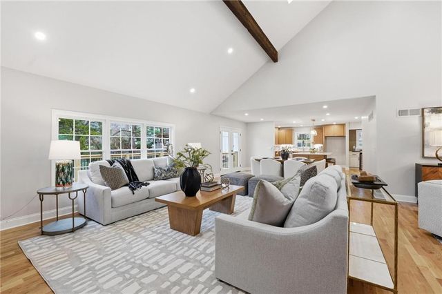 12614 Ensley Lane, Leawood, KS 66209