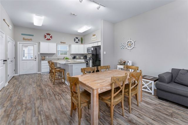 15208 Beach Way Dr, Corpus Christi, TX 78418