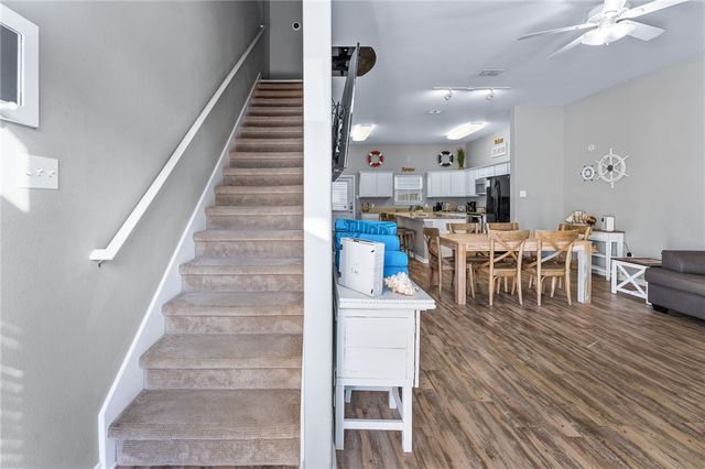 15208 Beach Way Dr, Corpus Christi, TX 78418