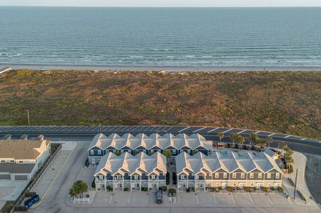 15208 Beach Way Dr, Corpus Christi, TX 78418