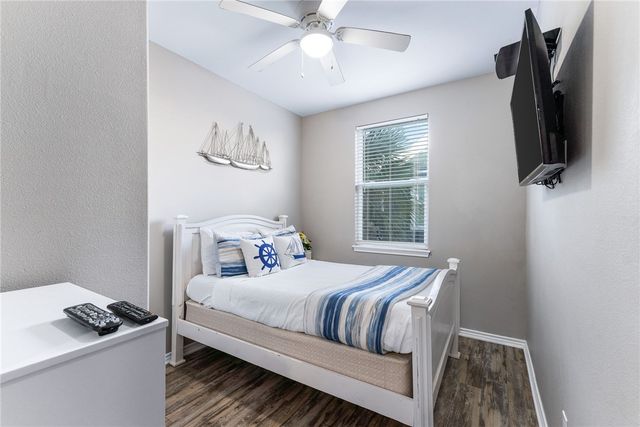 15208 Beach Way Dr, Corpus Christi, TX 78418