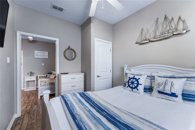 15208 Beach Way Dr, Corpus Christi, TX 78418