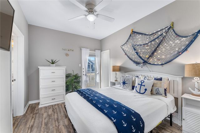 15208 Beach Way Dr, Corpus Christi, TX 78418