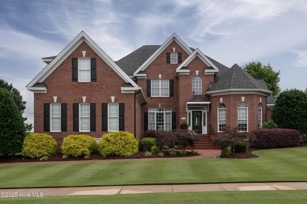 712 Van Gert Drive, Winterville, NC 28590