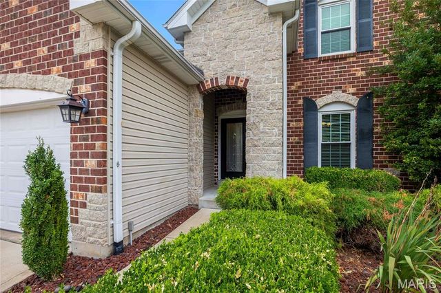1316 Legacy Pointe Lane, Fenton, MO 63026