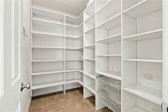 1316 Legacy Pointe Lane, Fenton, MO 63026