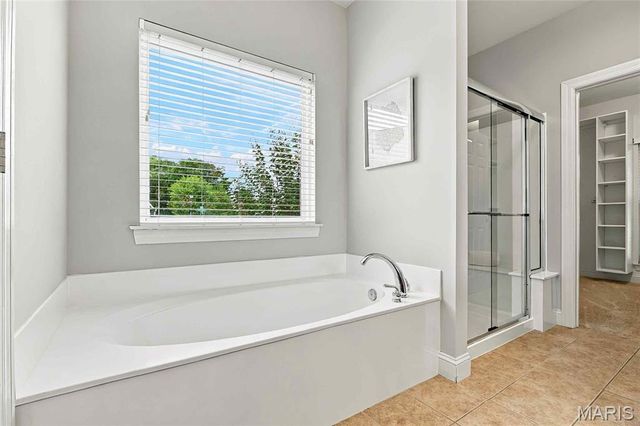 1316 Legacy Pointe Lane, Fenton, MO 63026