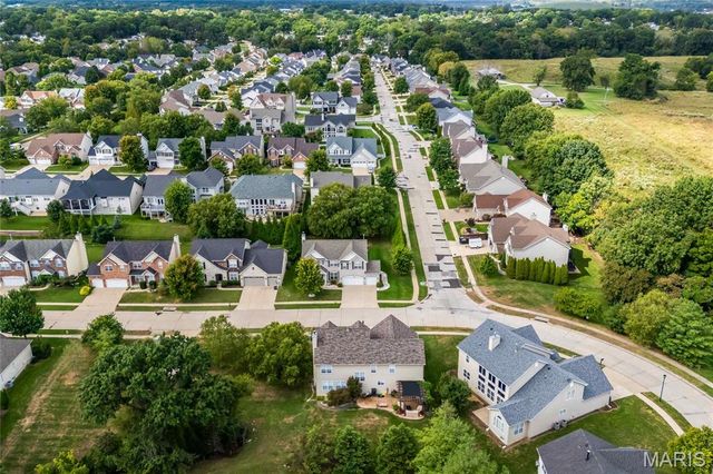 1316 Legacy Pointe Lane, Fenton, MO 63026