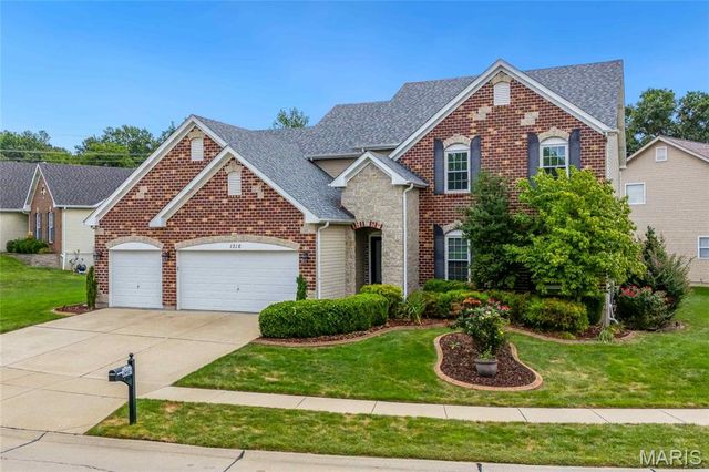 1316 Legacy Pointe Lane, Fenton, MO 63026