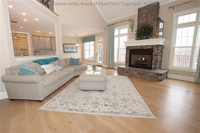 6005 Pinnacle View Drive, Hurricane, WV 25526