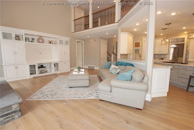 6005 Pinnacle View Drive, Hurricane, WV 25526