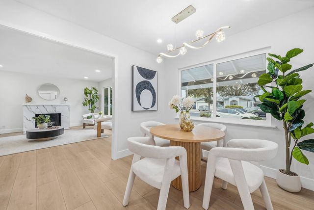 5912 Mayhews Landing Rd, Newark, CA 94560